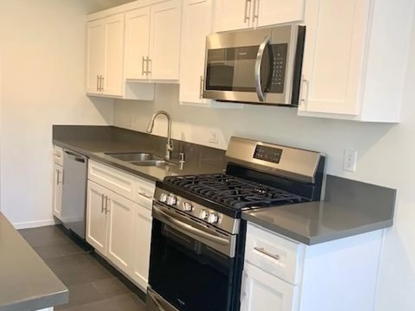 125 Cherry Ave 1