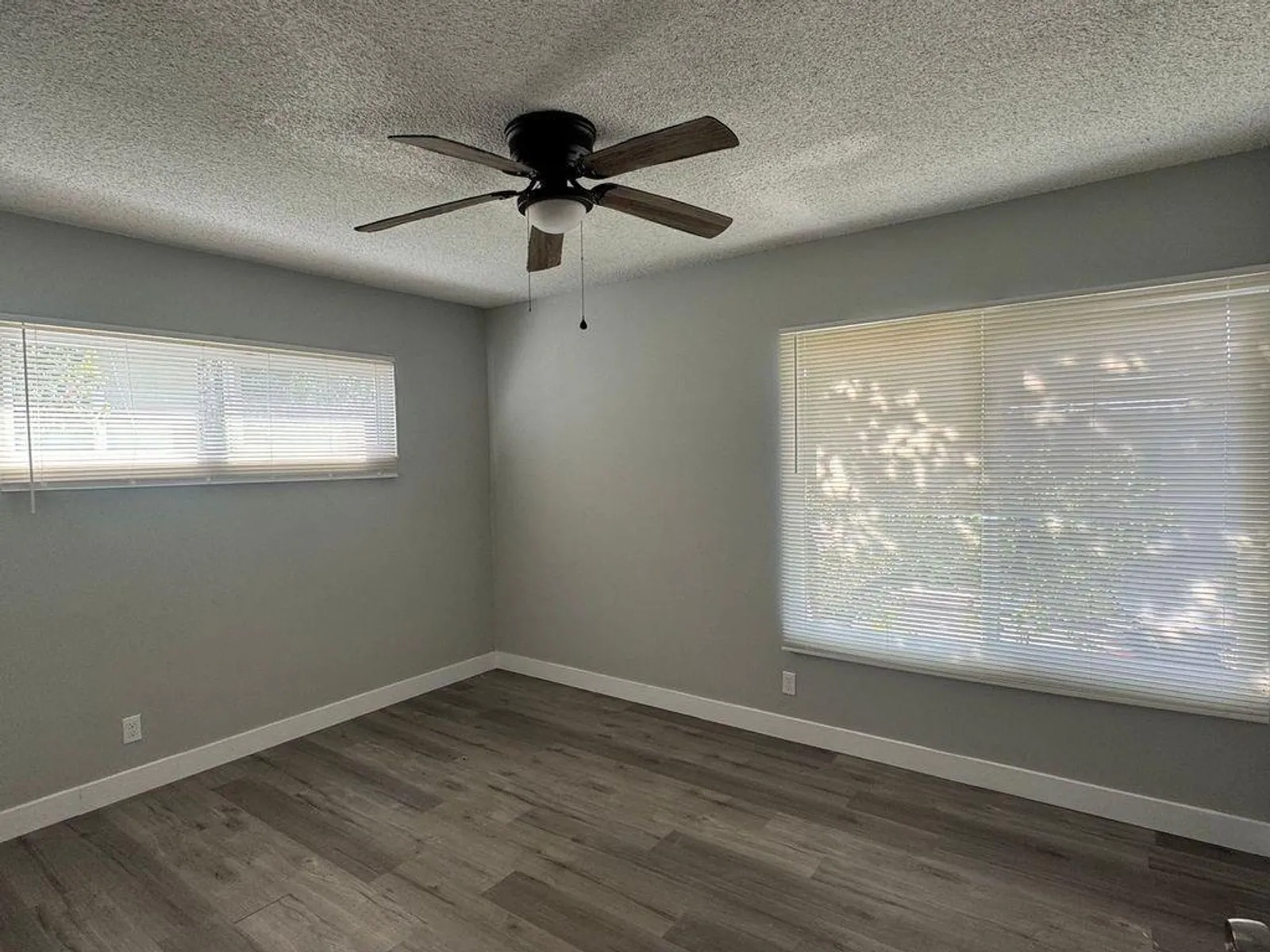 6434 Shirley Ave 4