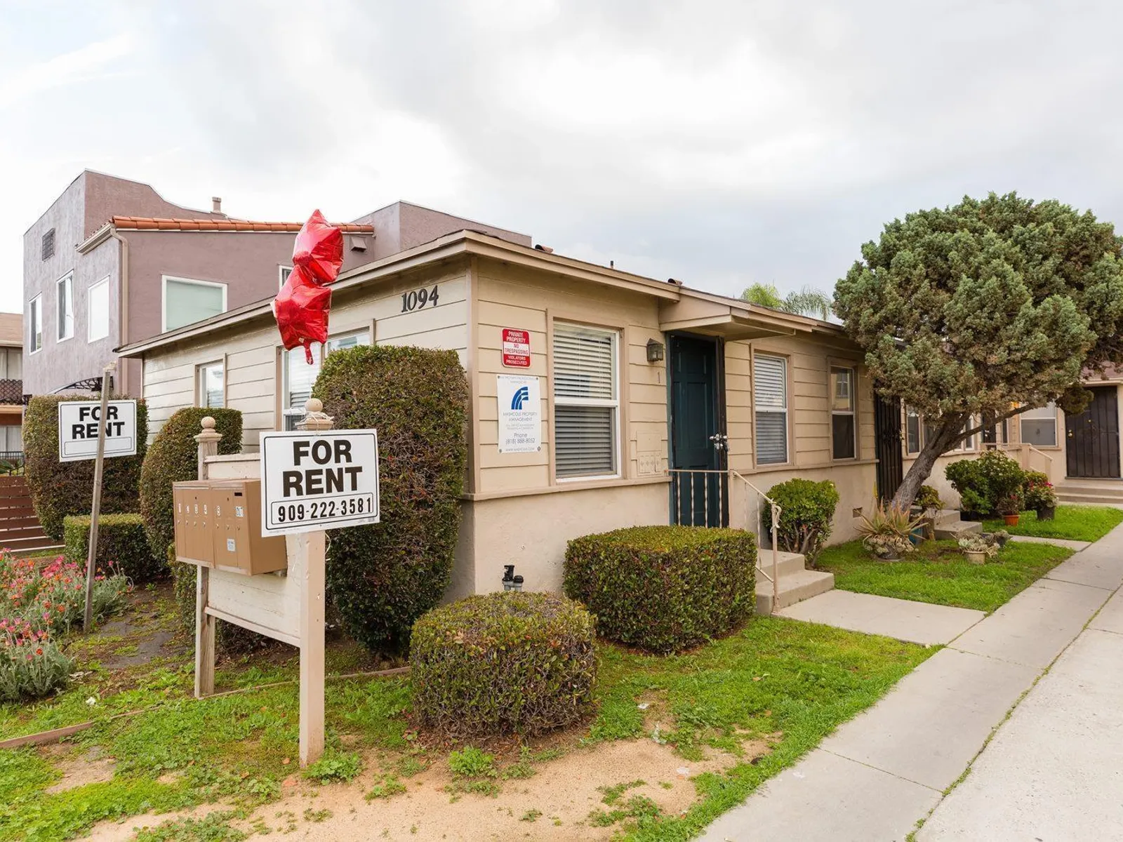 1094 Cherry Ave 8