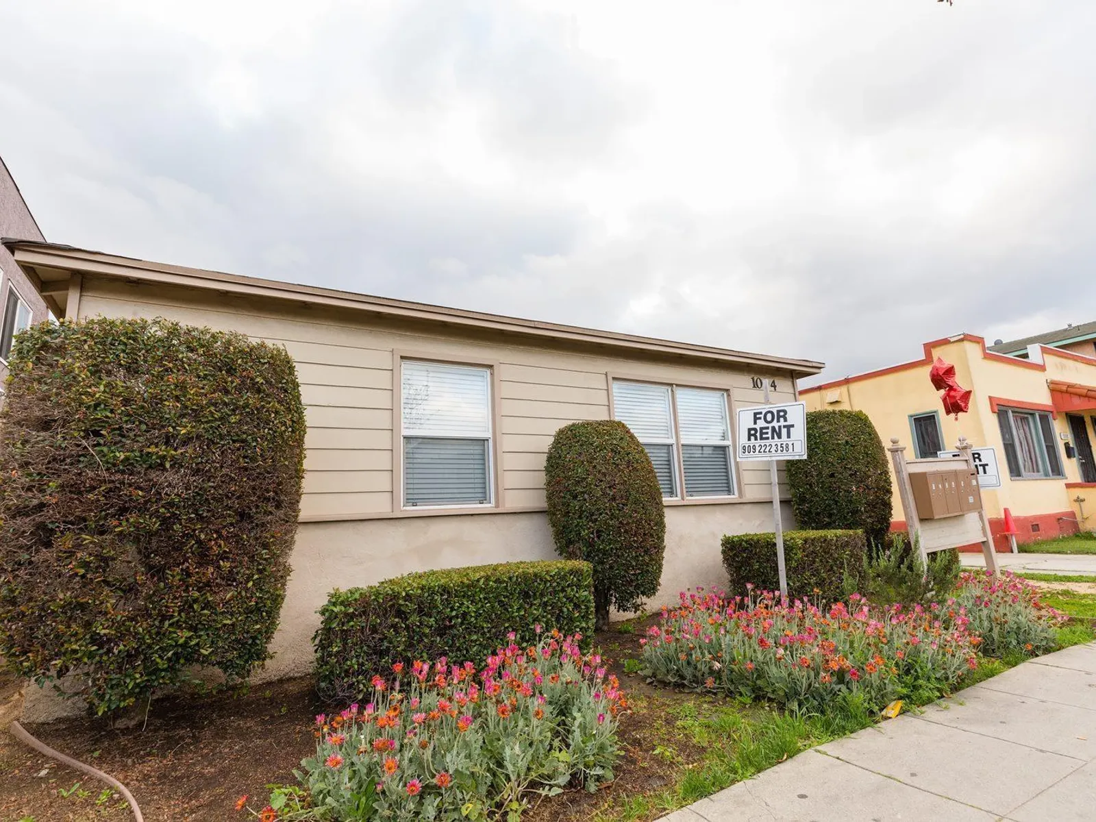 1094 Cherry Ave 12