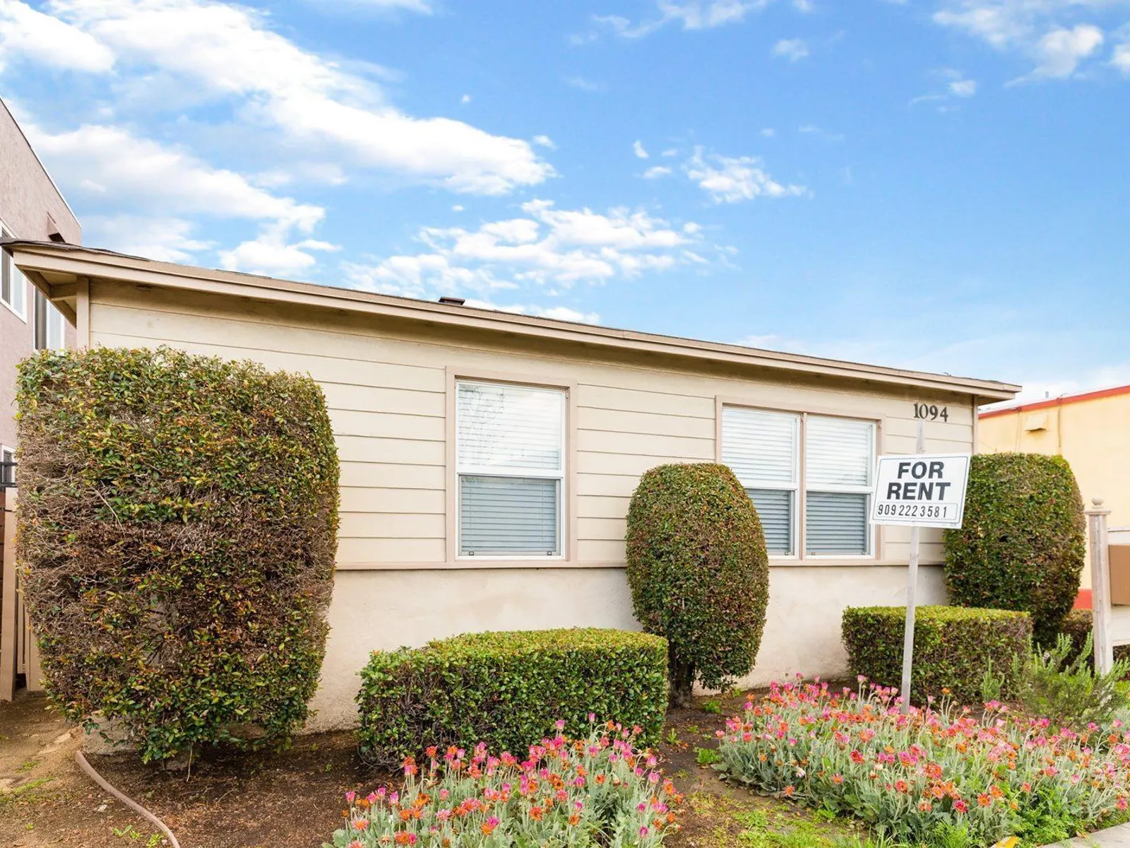 1094 Cherry Ave 14