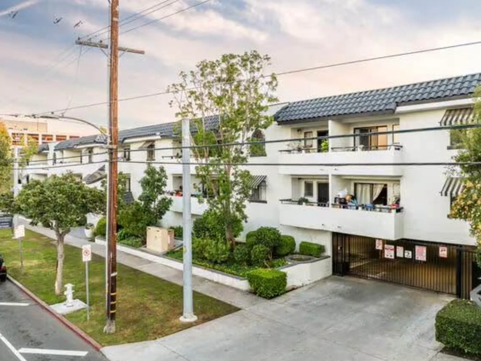 1054 W. Santa Ana Blvd 2
