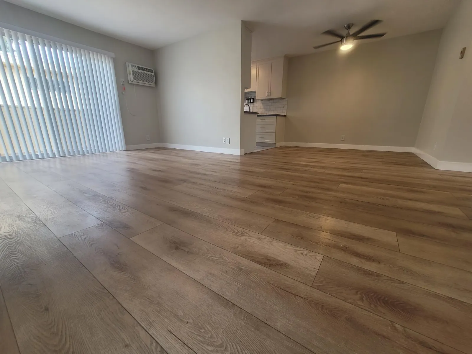 Apartment photo for 9646 Lucerne Ave, photo 3