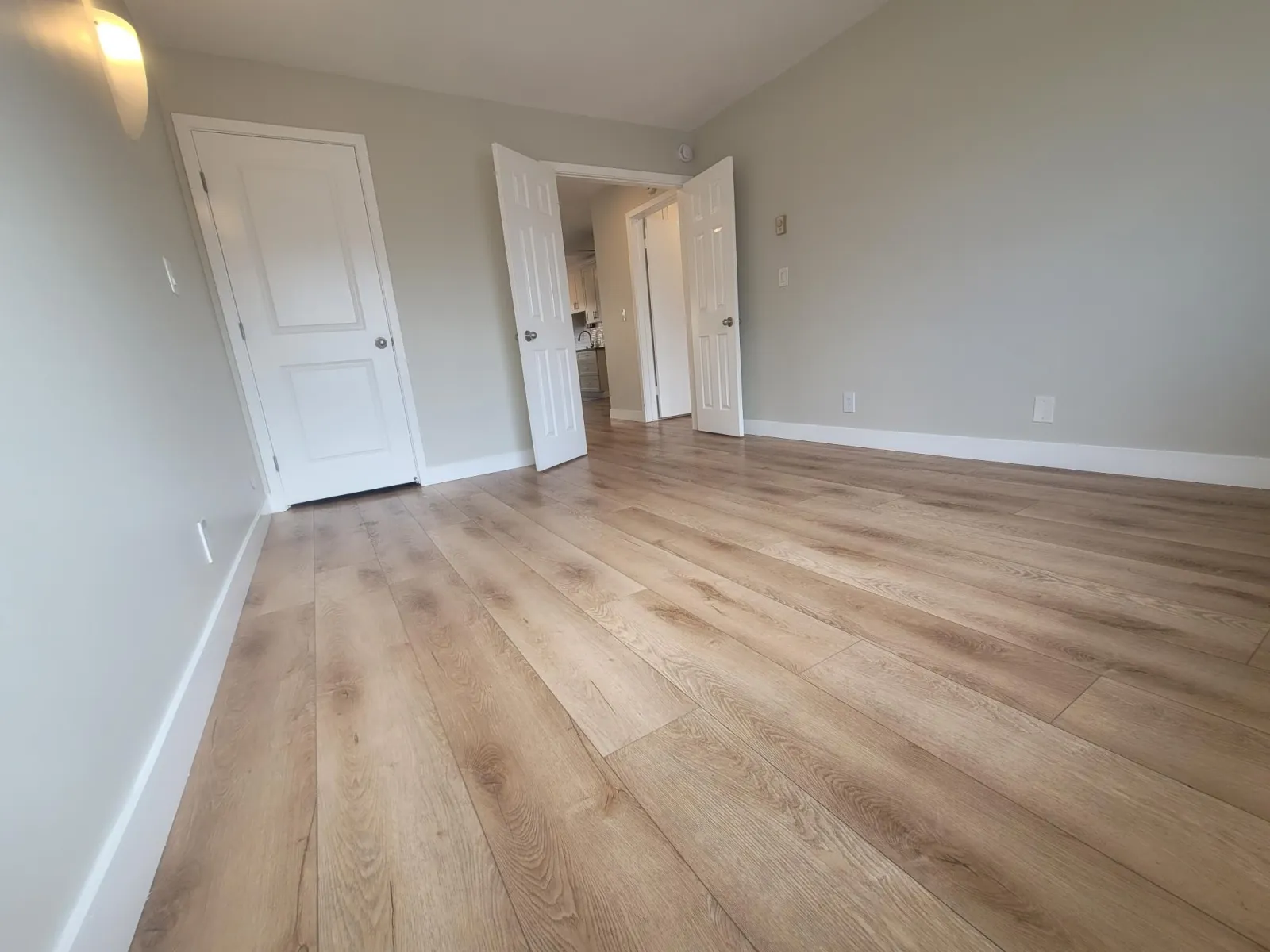 Apartment photo for 9646 Lucerne Ave - 4