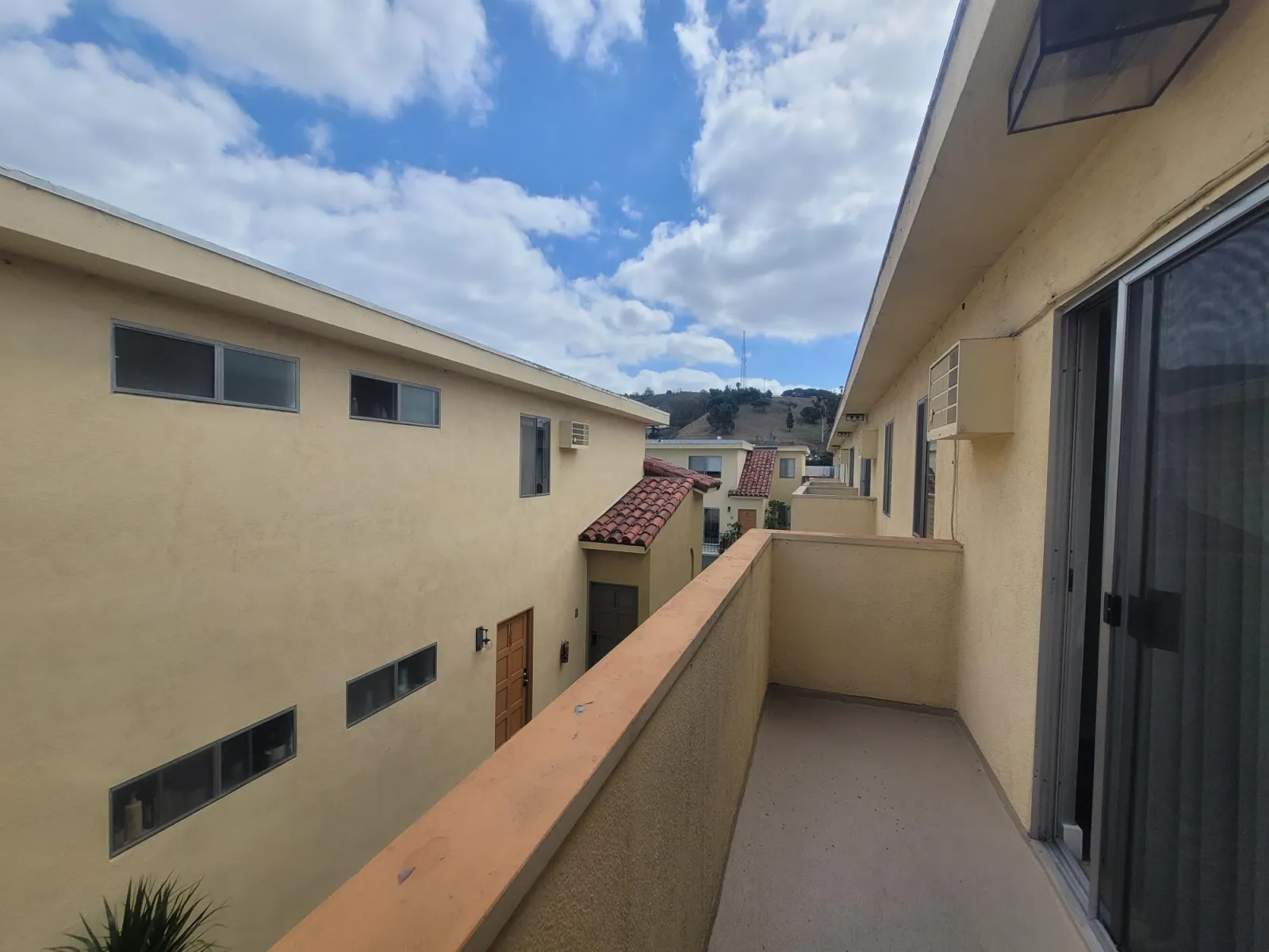 Apartment photo for 9646 Lucerne Ave - 6