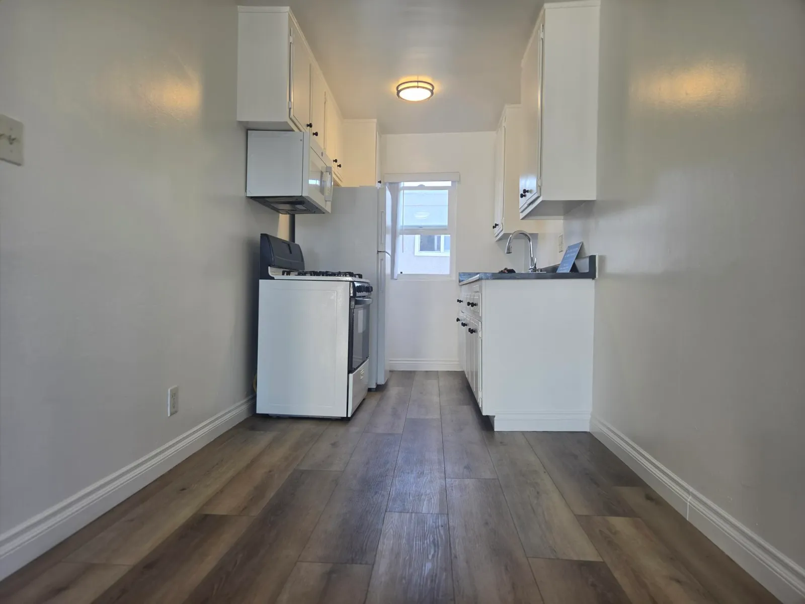 2346 W. 18th St - 4