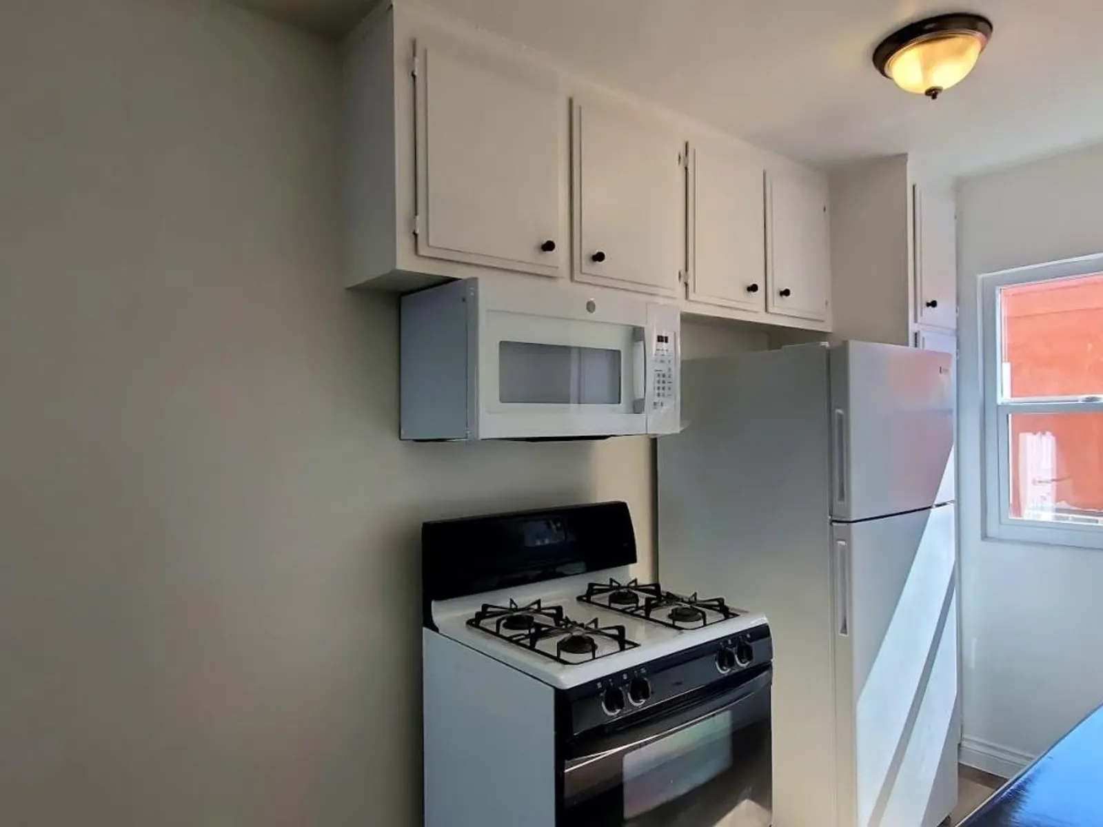 2346 W. 18th St 2