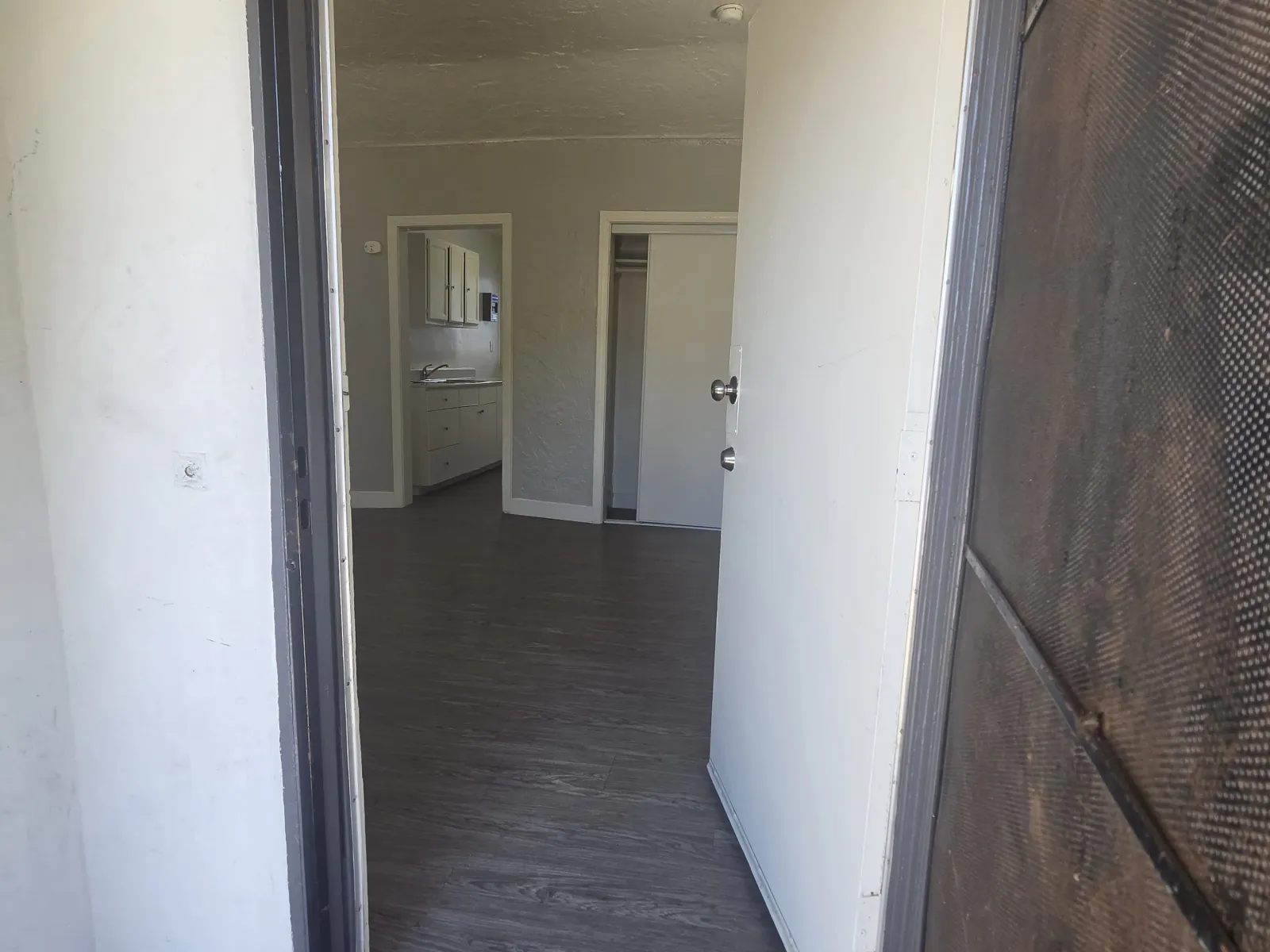 2360 W. 18th St - 4