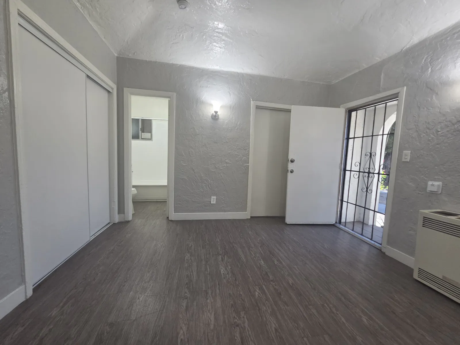 2360 W. 18th St - 5