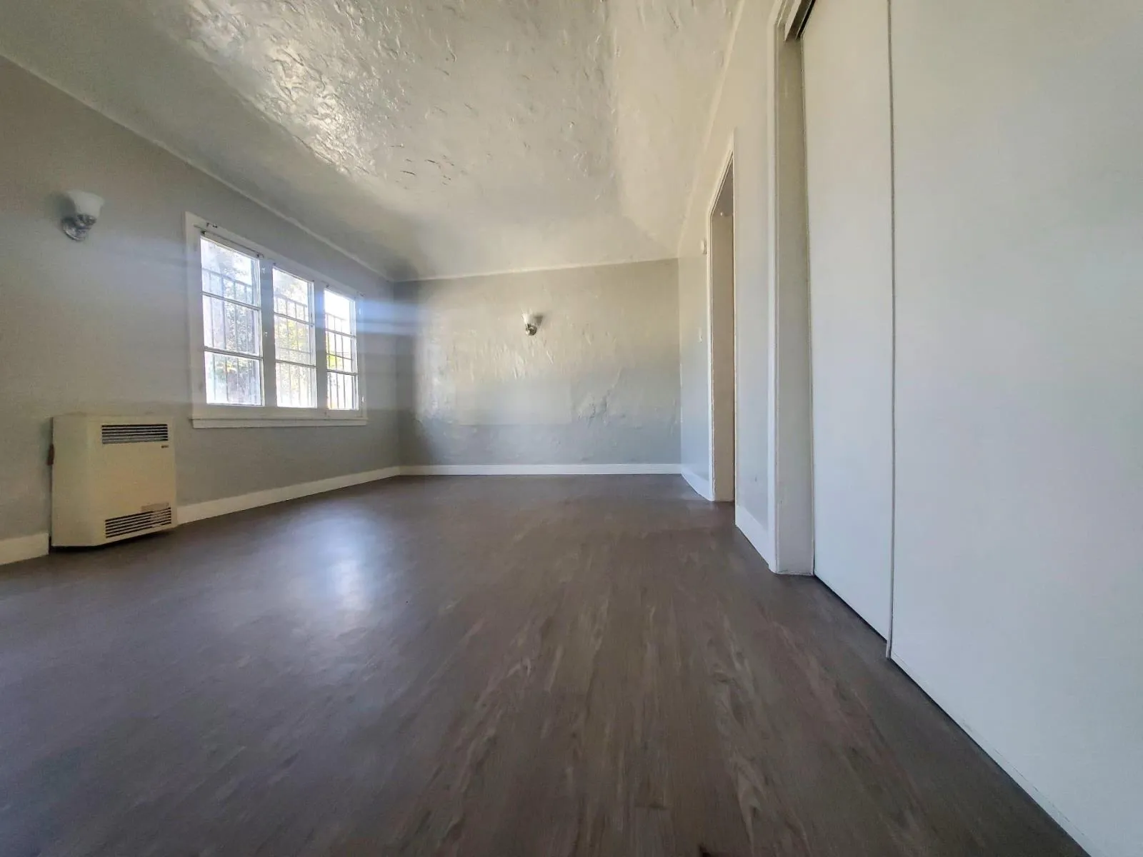 2360 W. 18th St 3