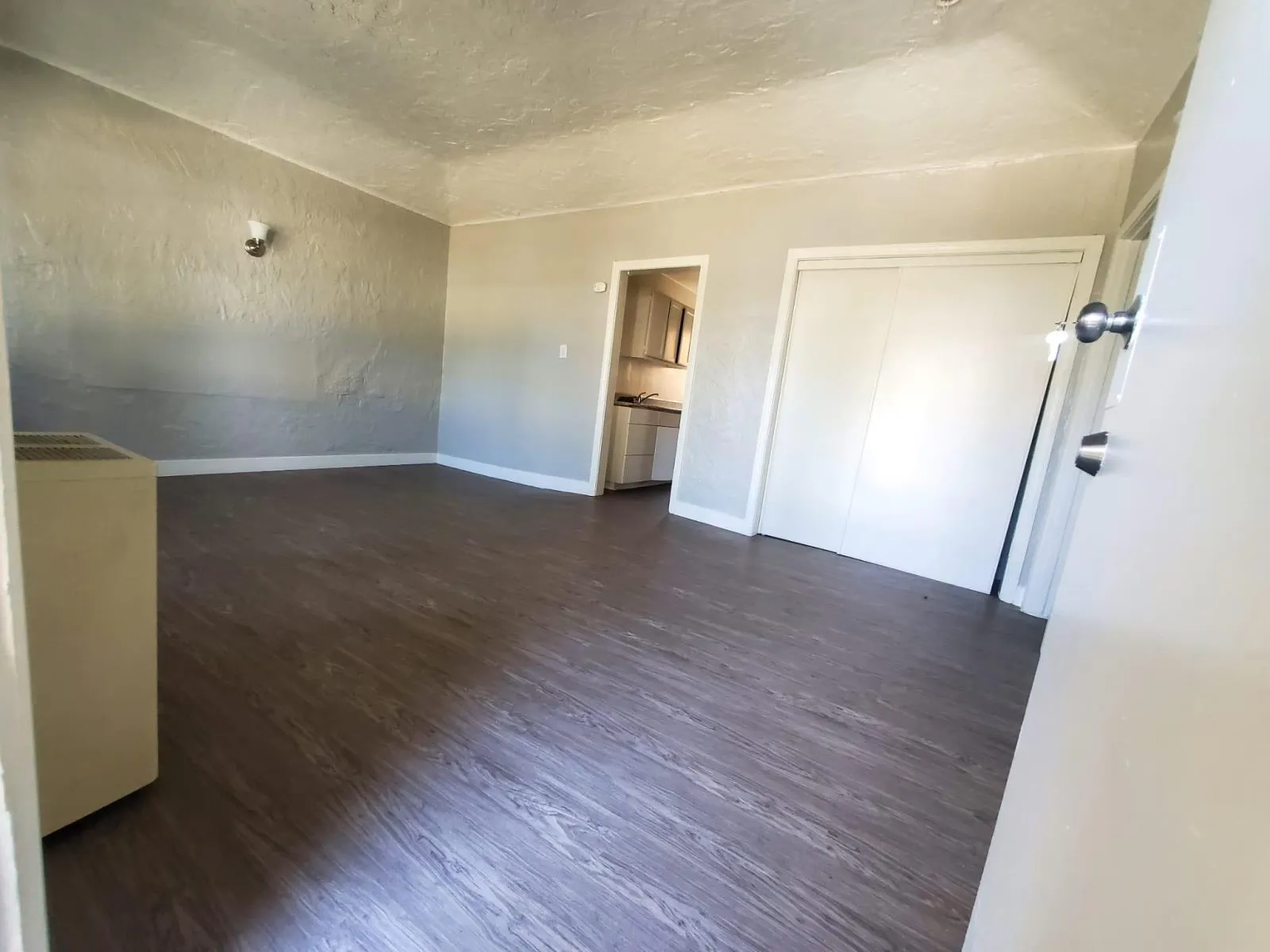 2360 W. 18th St 2