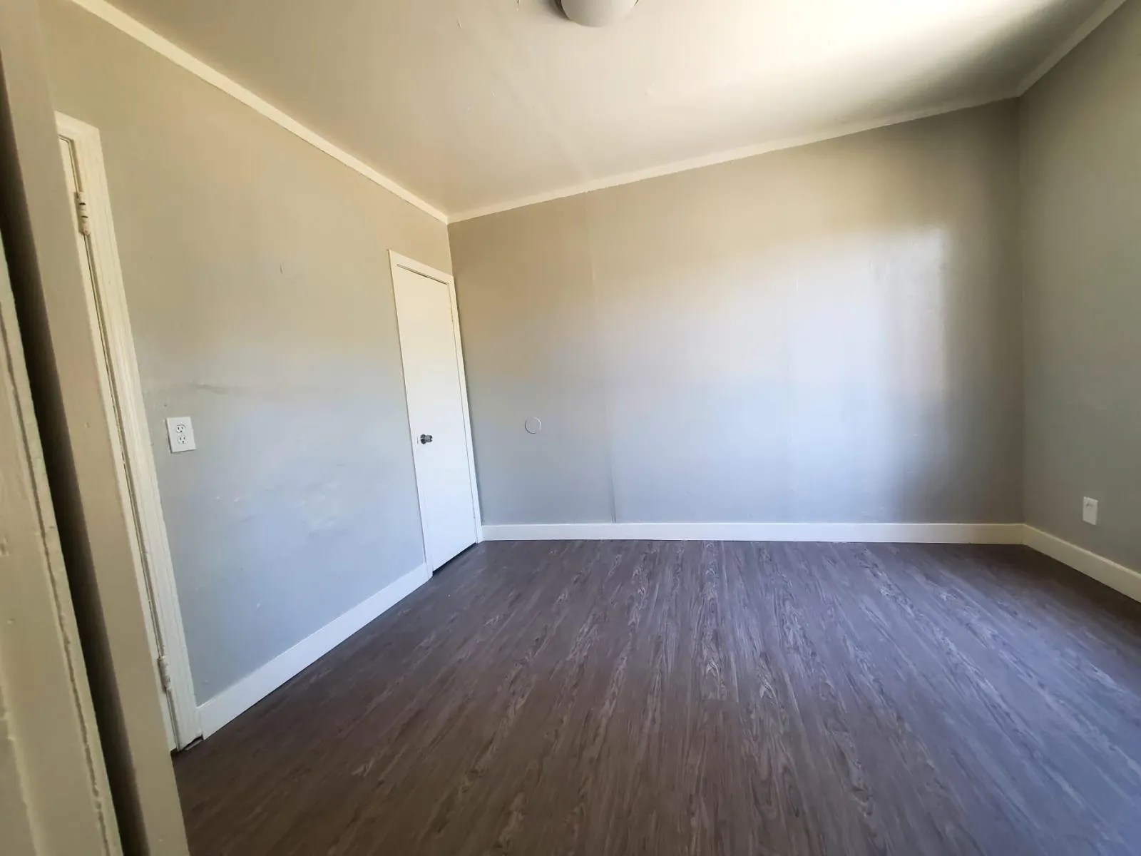 2360 W. 18th St - 4