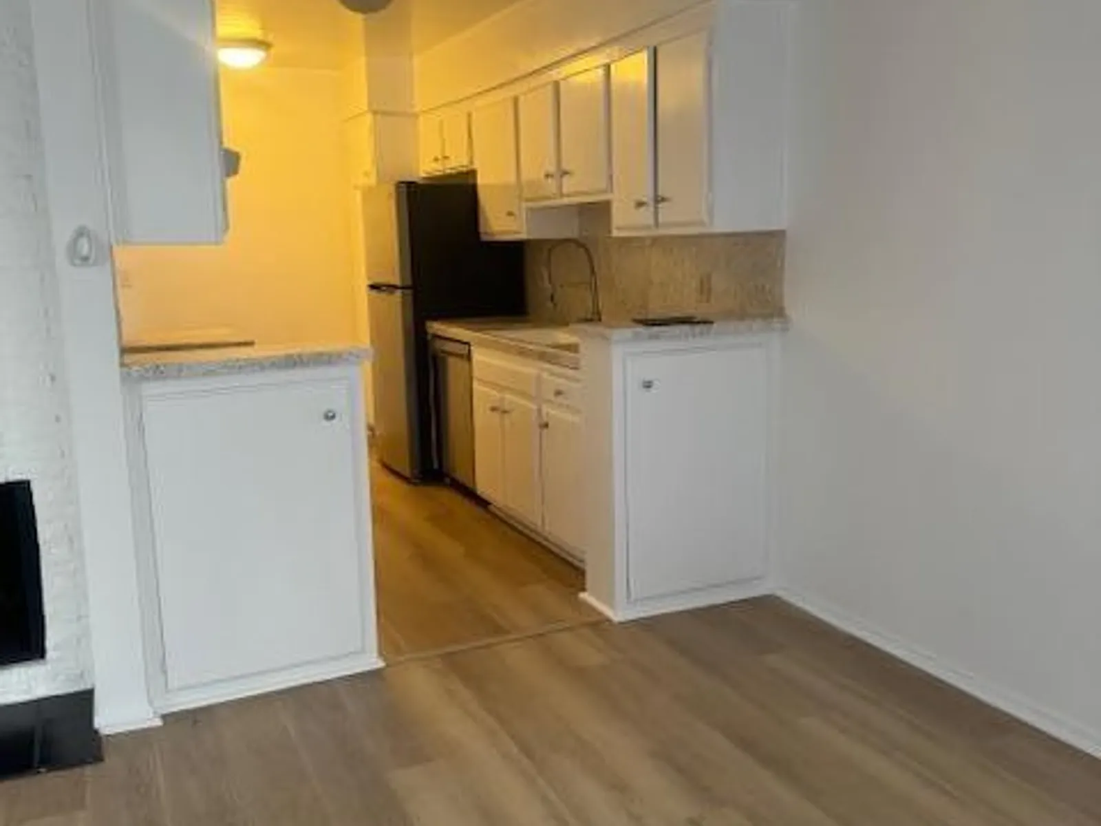 11810 Mayfield Ave - 4