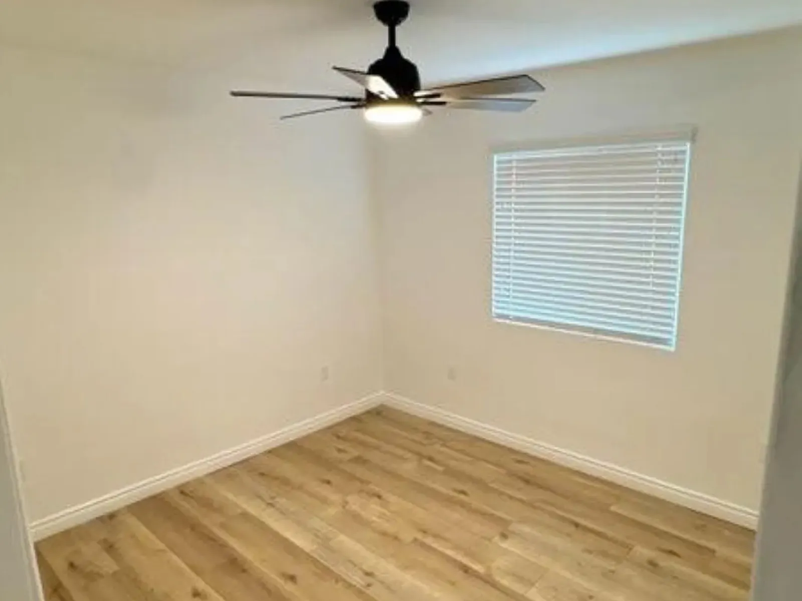 Apartment photo for 129-151 Guinida Ave - 7