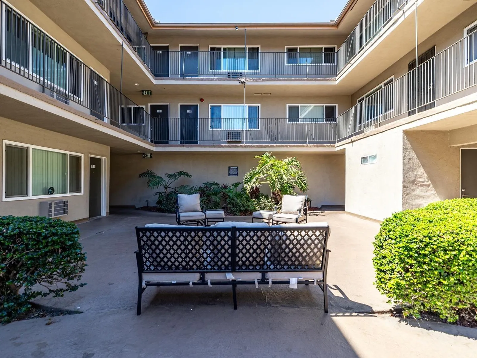 15357 Bellflower Blvd 4