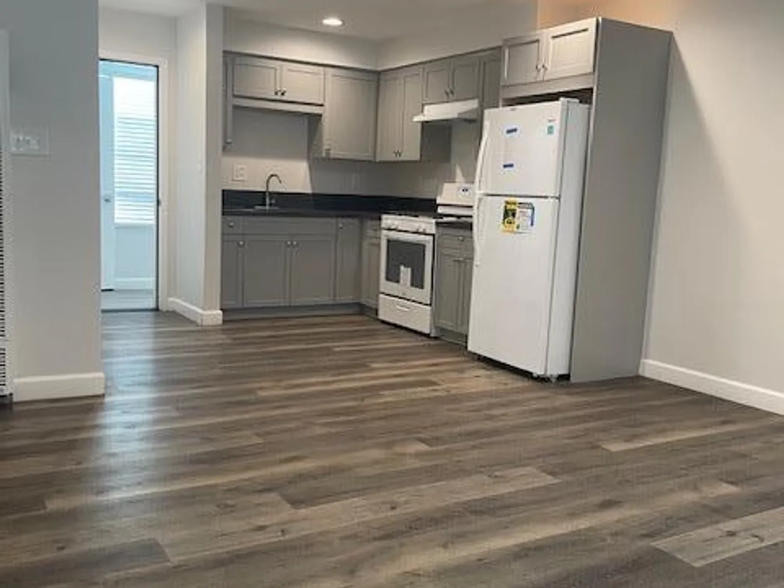 Apartment photo for 8730-8744 S FIGUEROA ST, photo 3