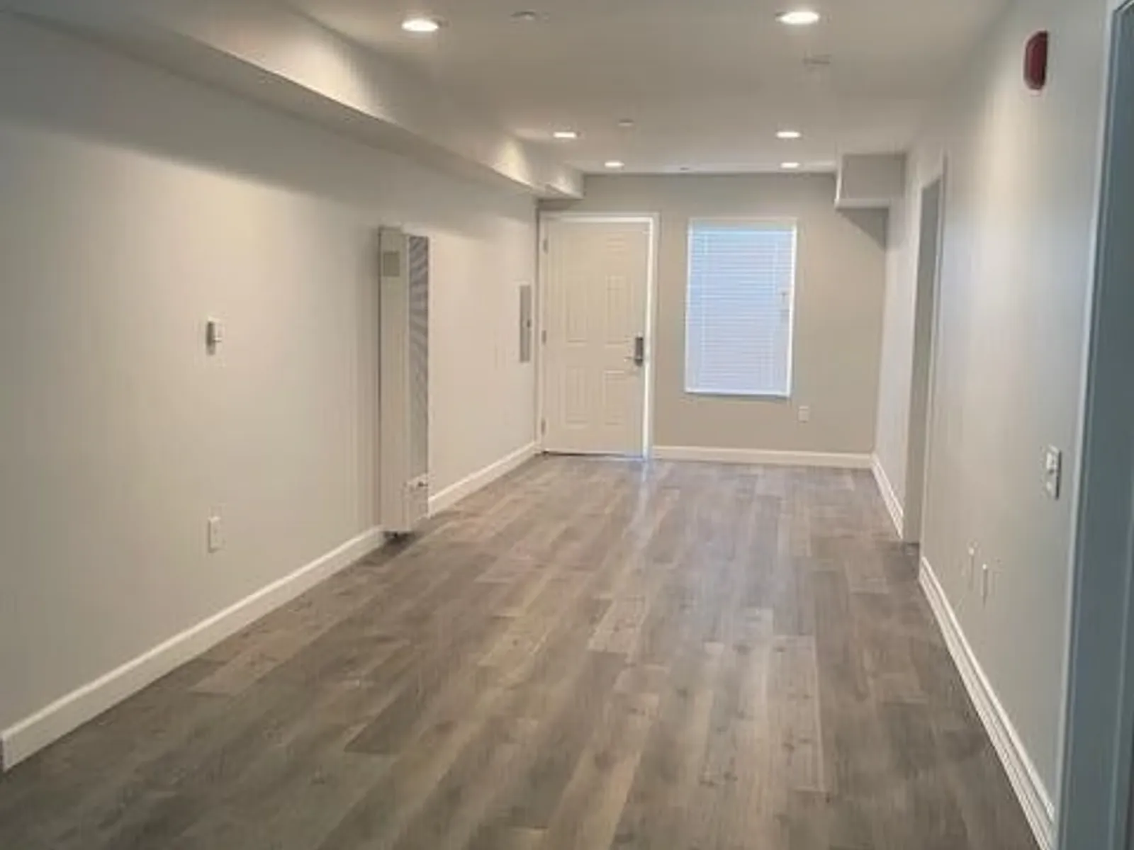 Apartment photo for 8730-8744 S FIGUEROA ST - 5