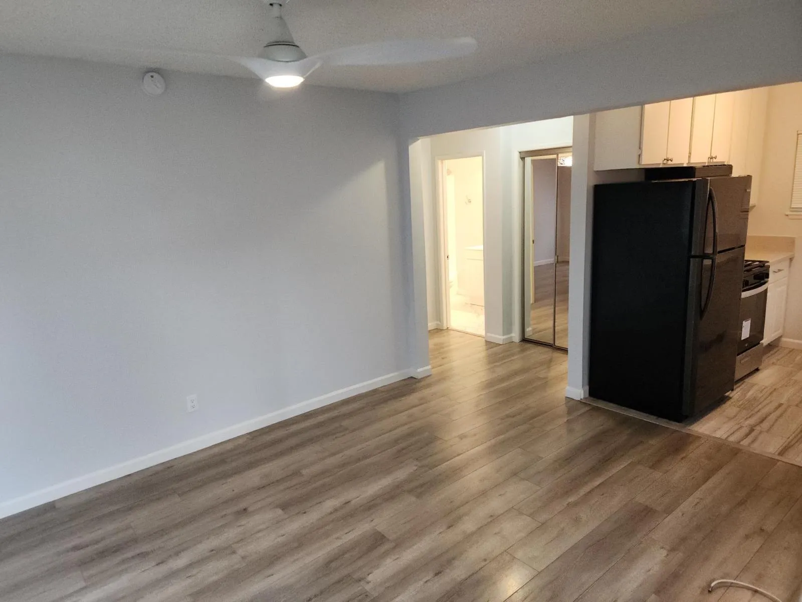 Apartment photo for 3812 Wisconsin St - 5