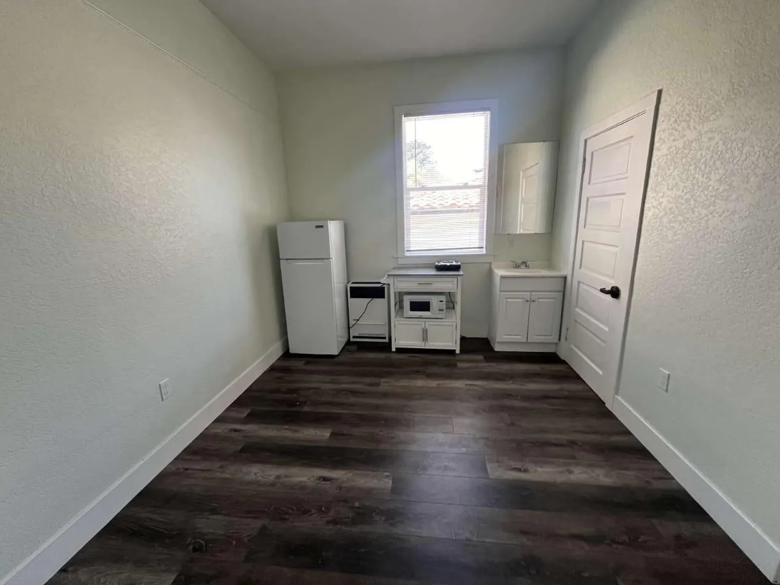 732 E. Santa Clara St. 2