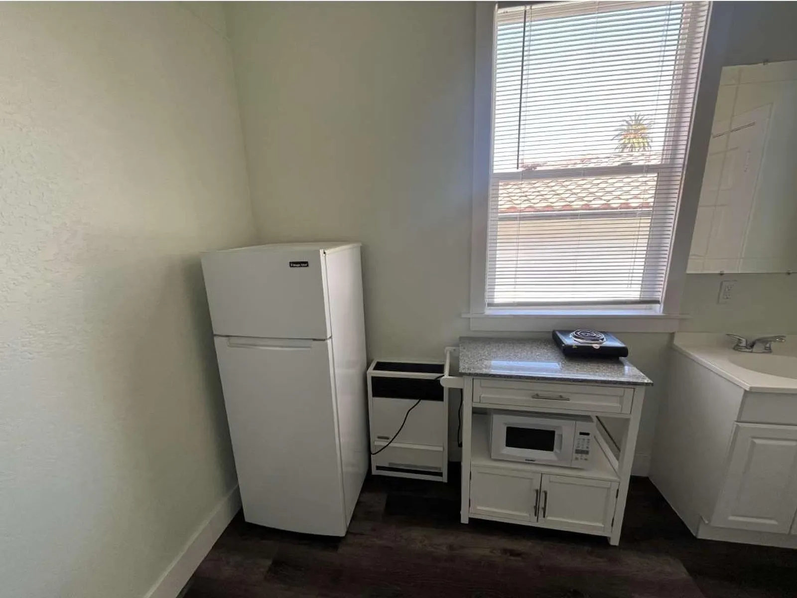 732 E. Santa Clara St. 7