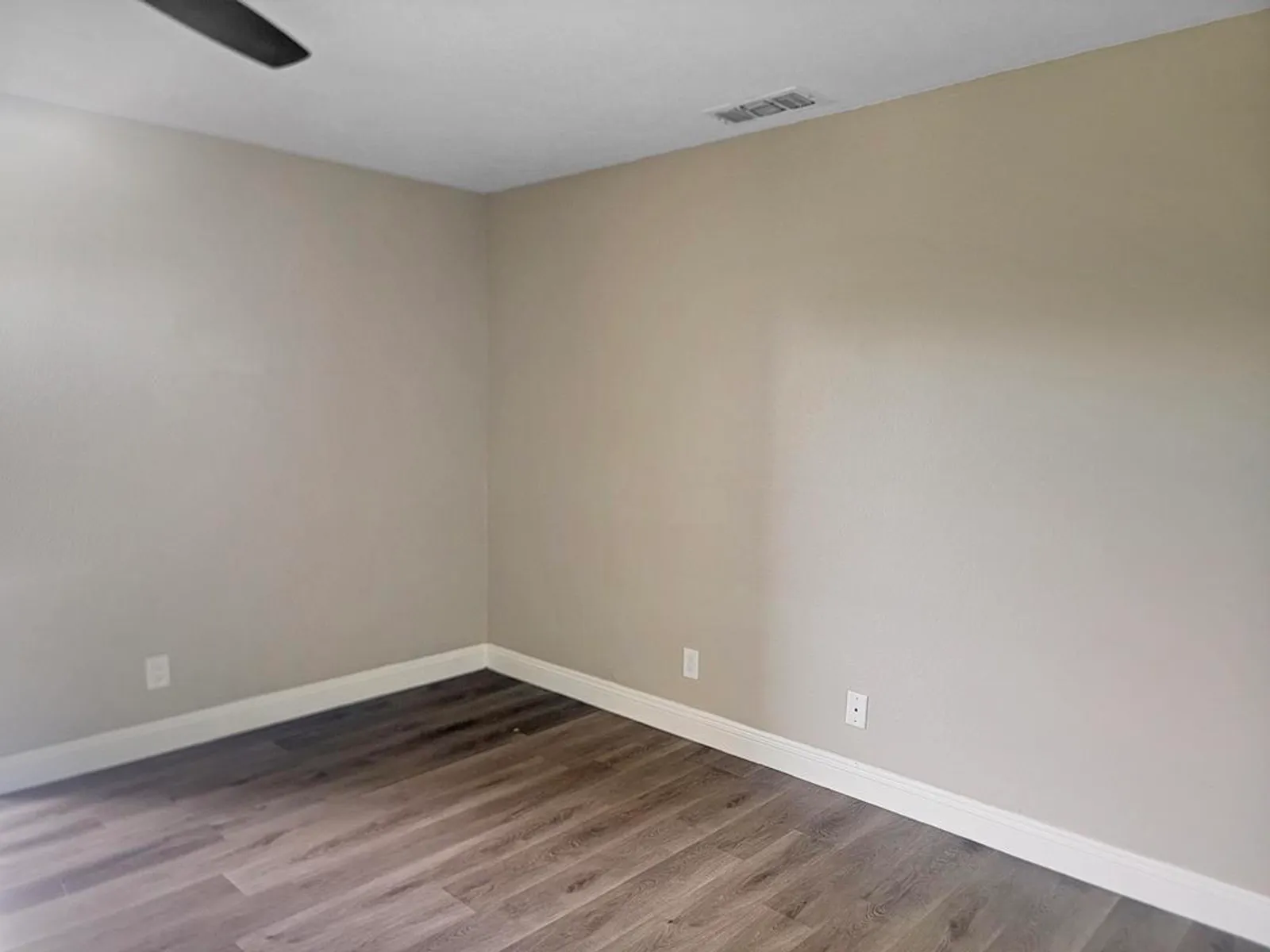 32450 Candlewood Dr - 7