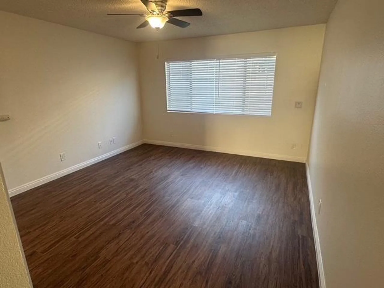 1127 W 252nd St 13