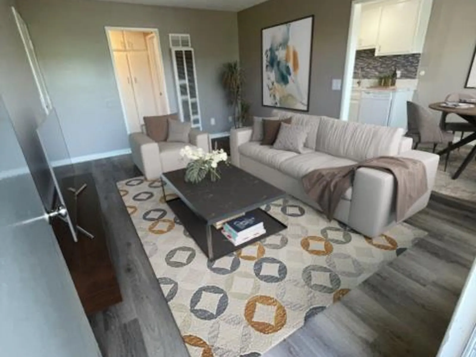 Apartment photo for 301-307 Avocado St., photo 1