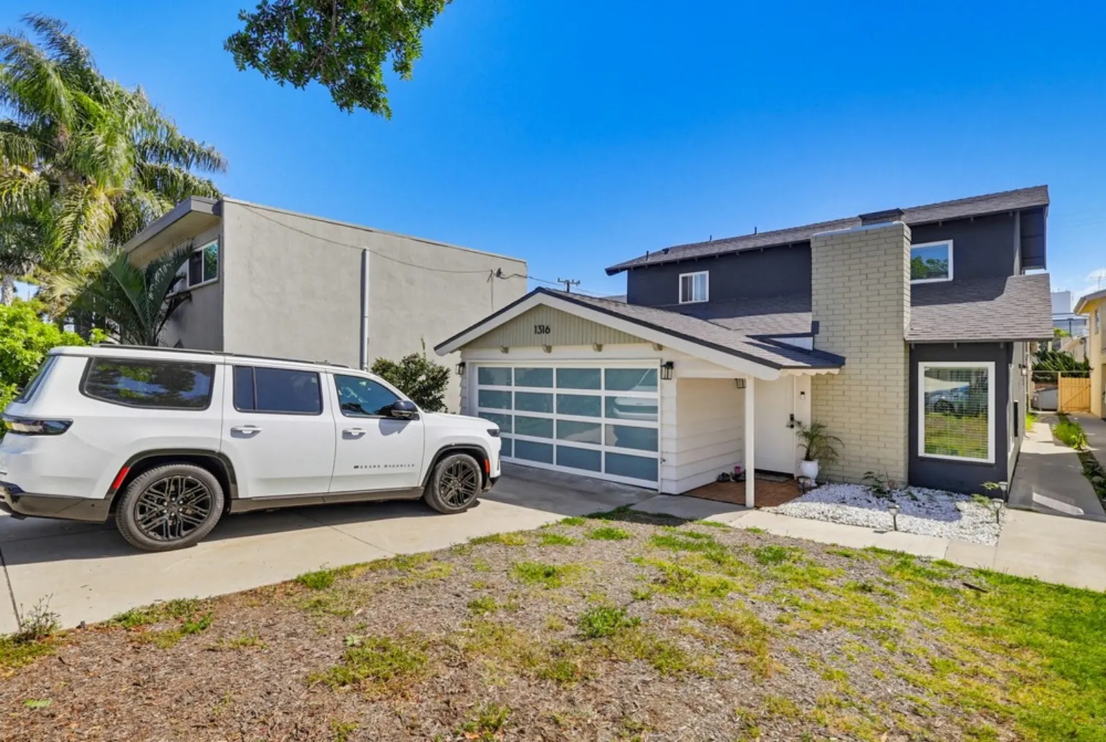 property for rent #13