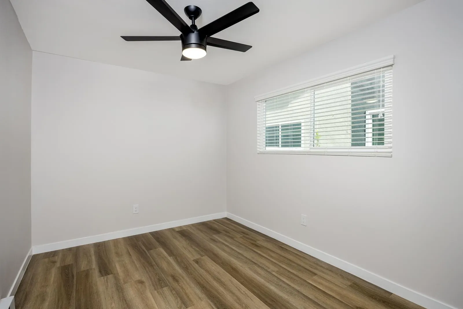 property for rent #12