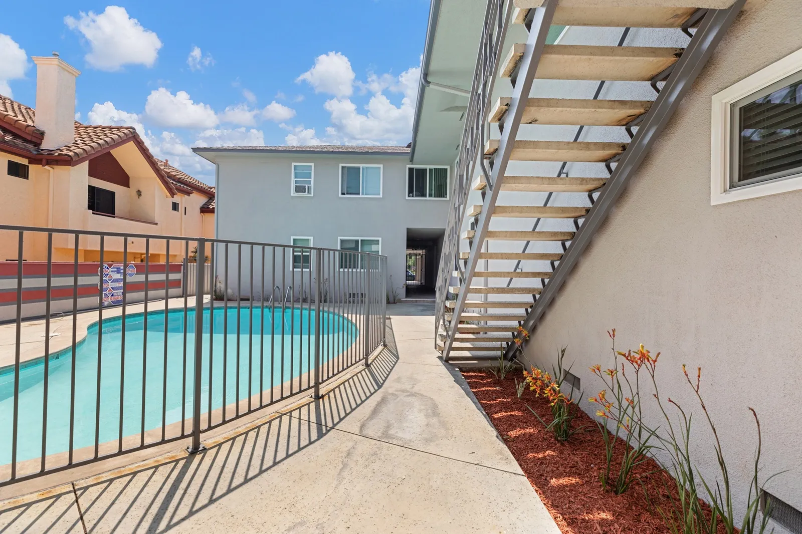 property for rent #9