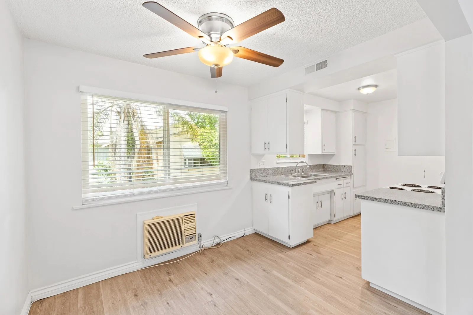 property for rent #12