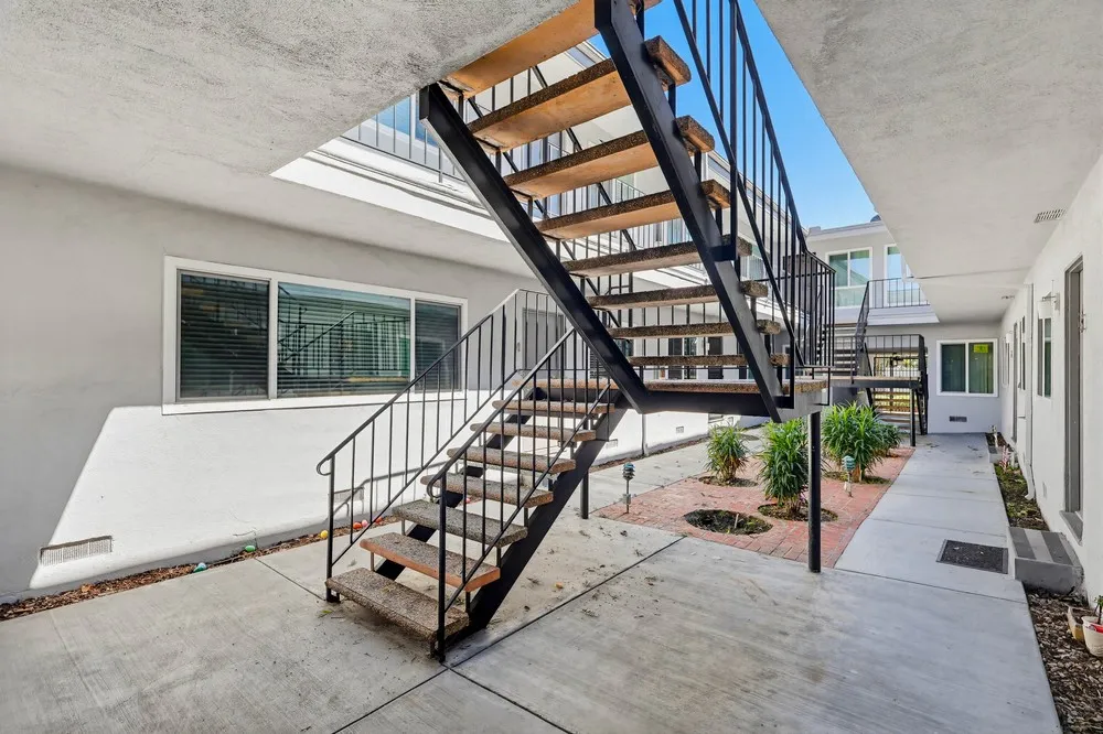 property for rent #13