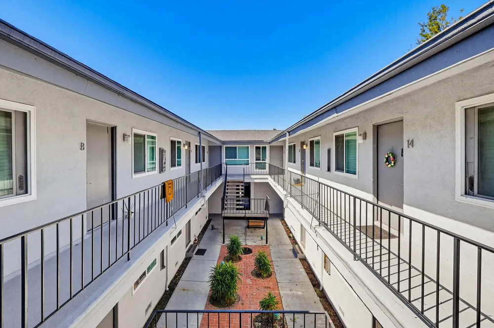 property for rent #9