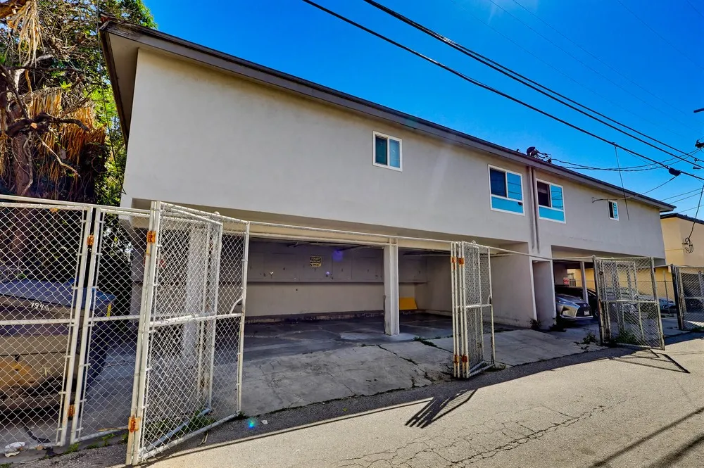 property for rent #19