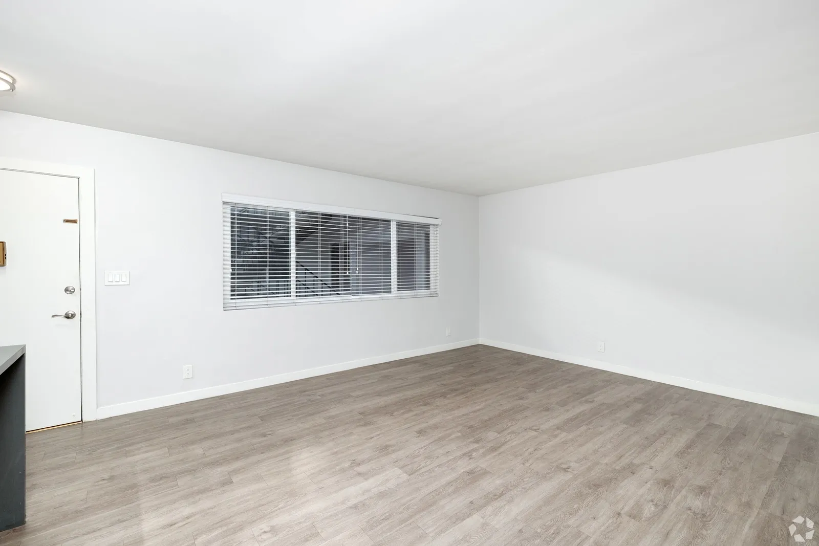 property for rent #4