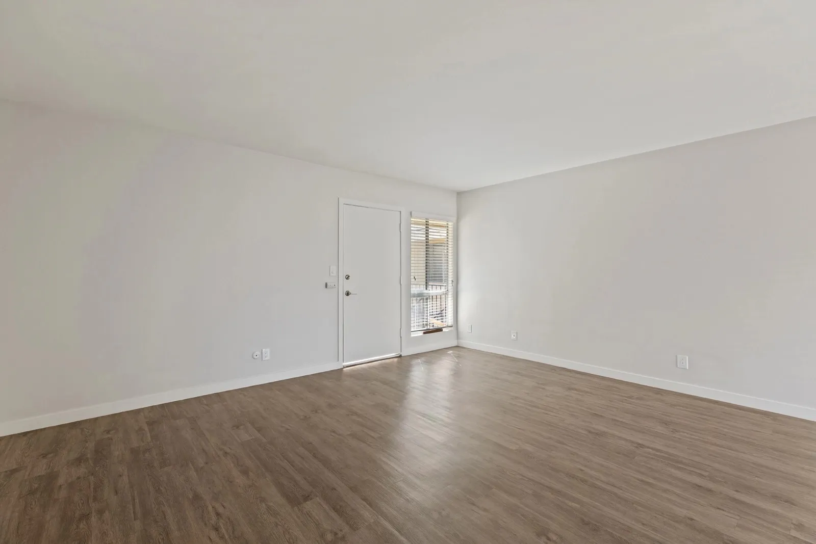 property for rent #19