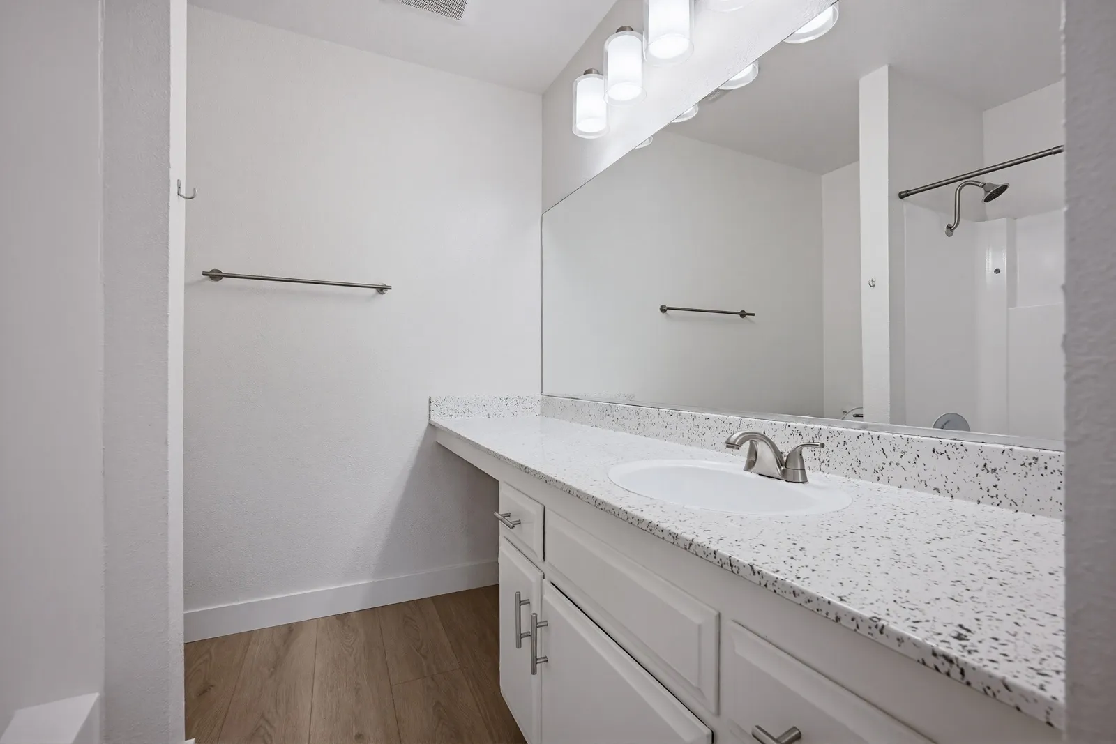 property for rent #8