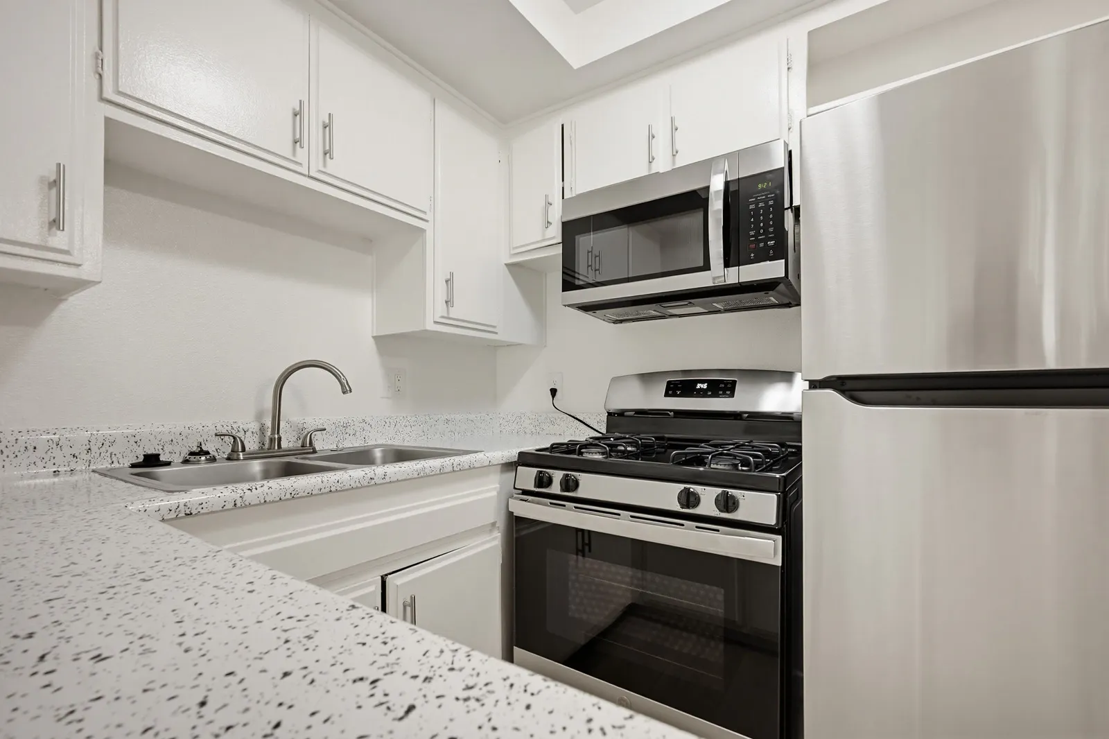 property for rent #3