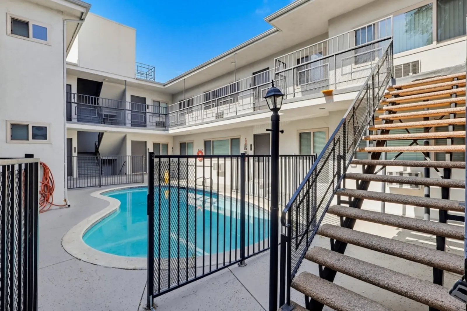 property for rent #12