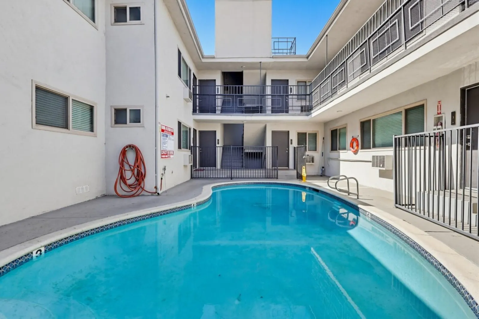 property for rent #13