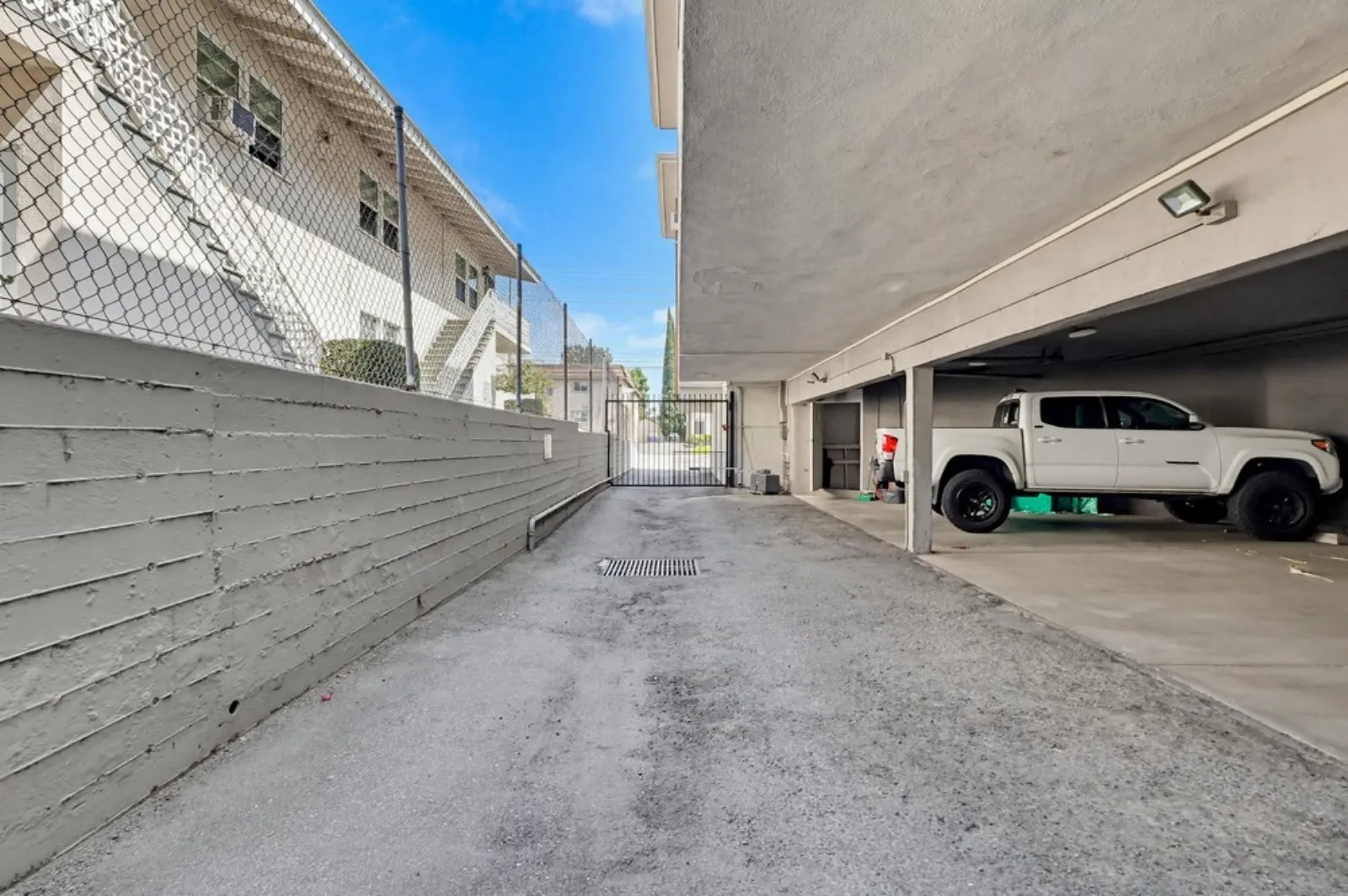 property for rent #24