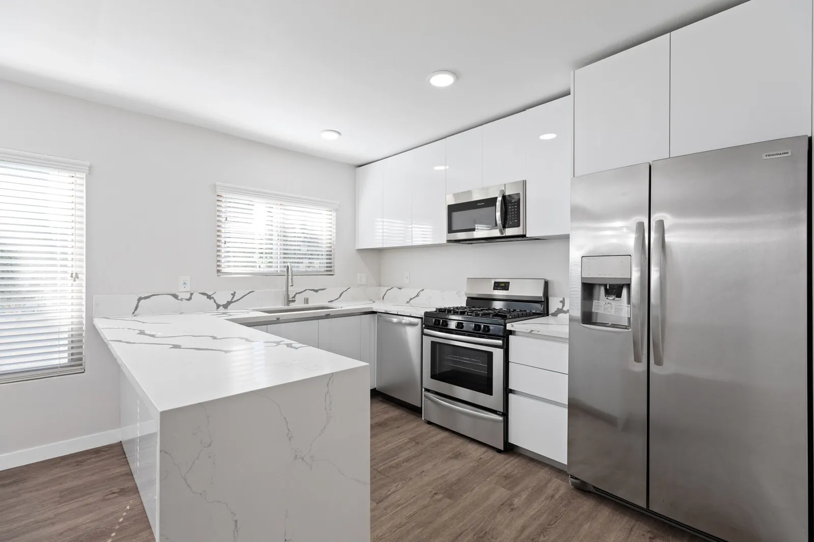 property for rent #10