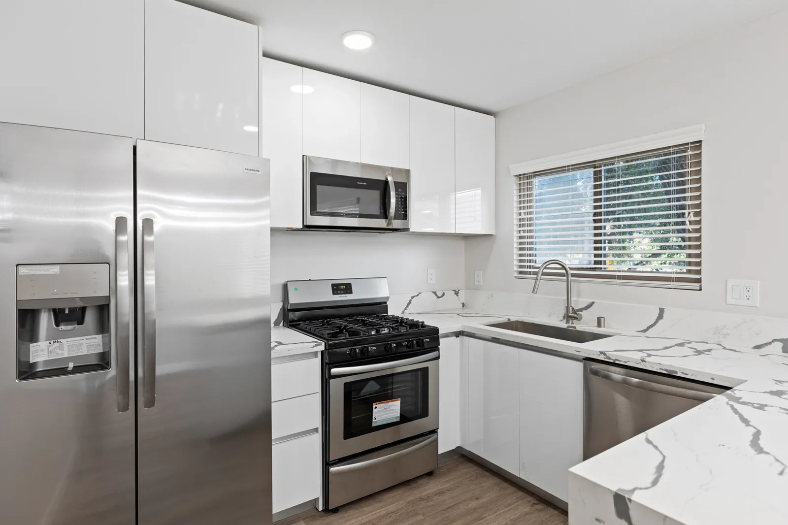 property for rent #9