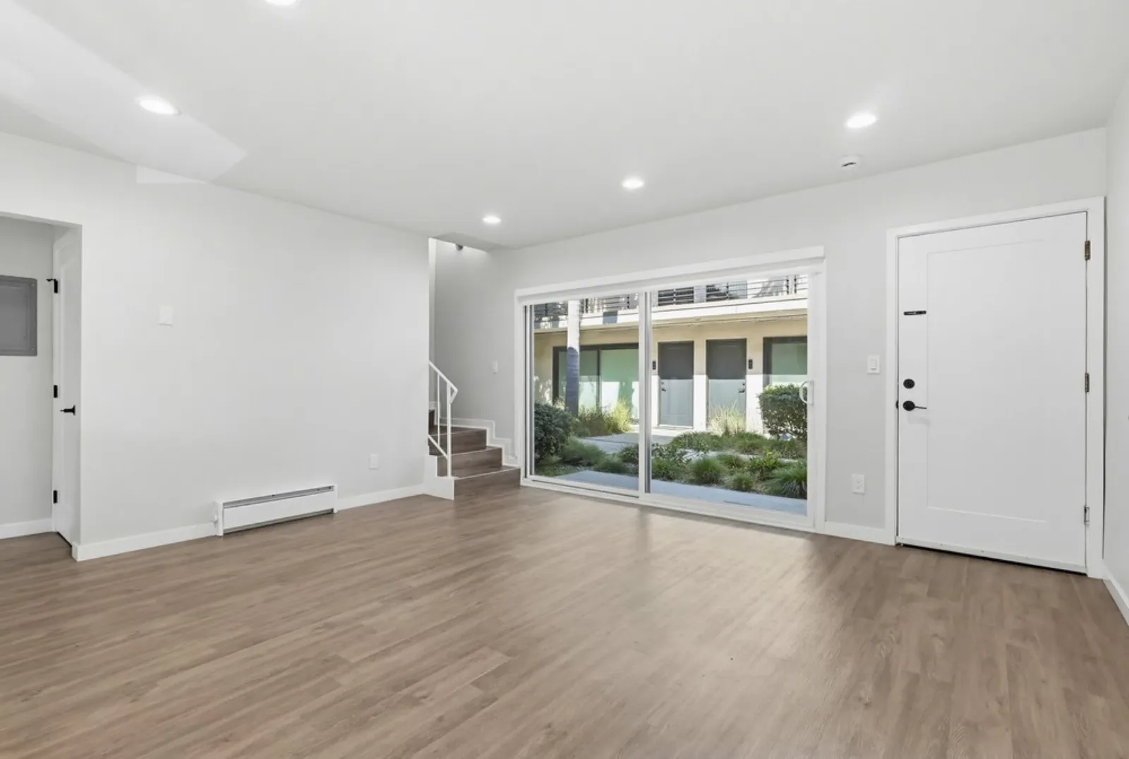 property for rent #19