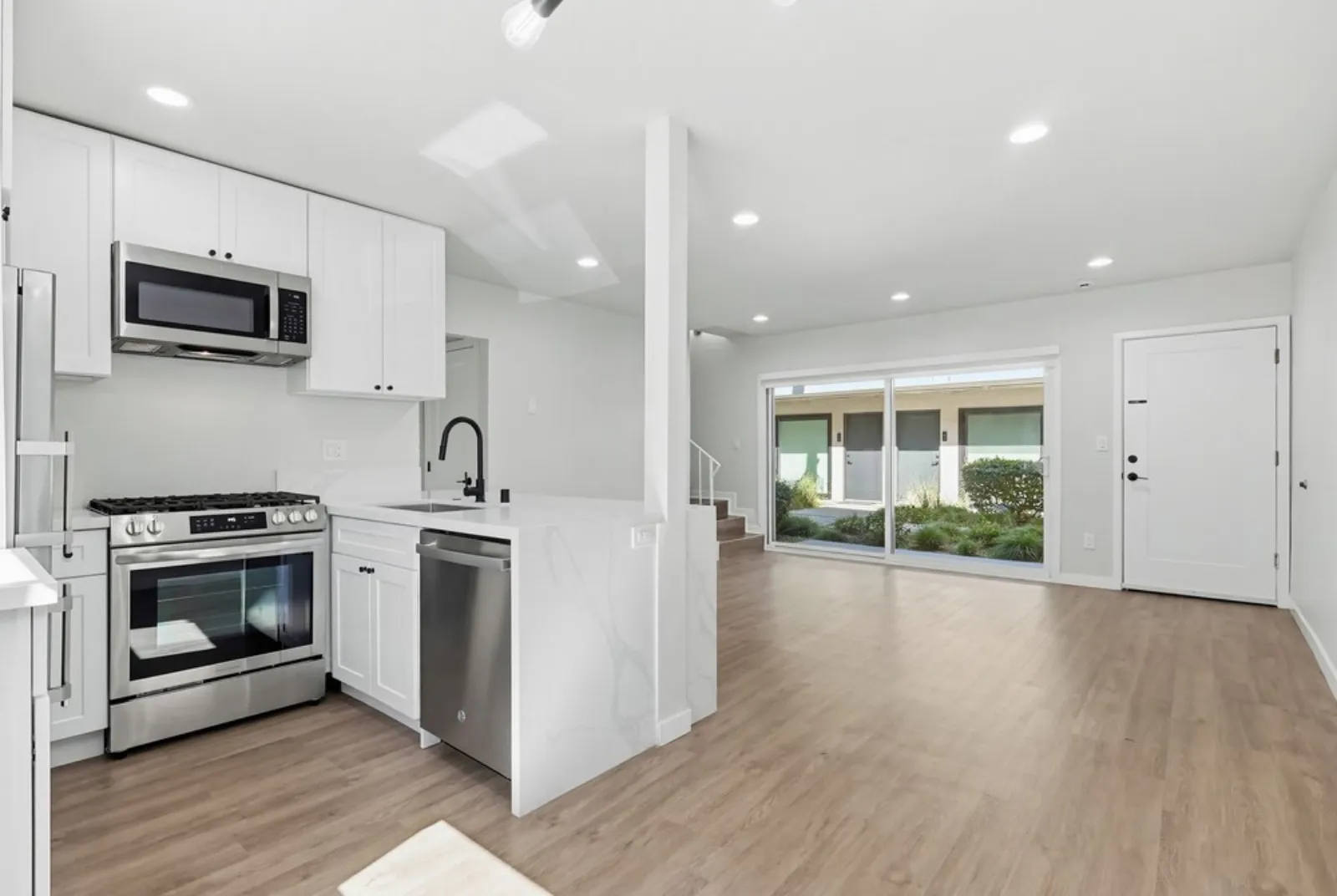 property for rent #12