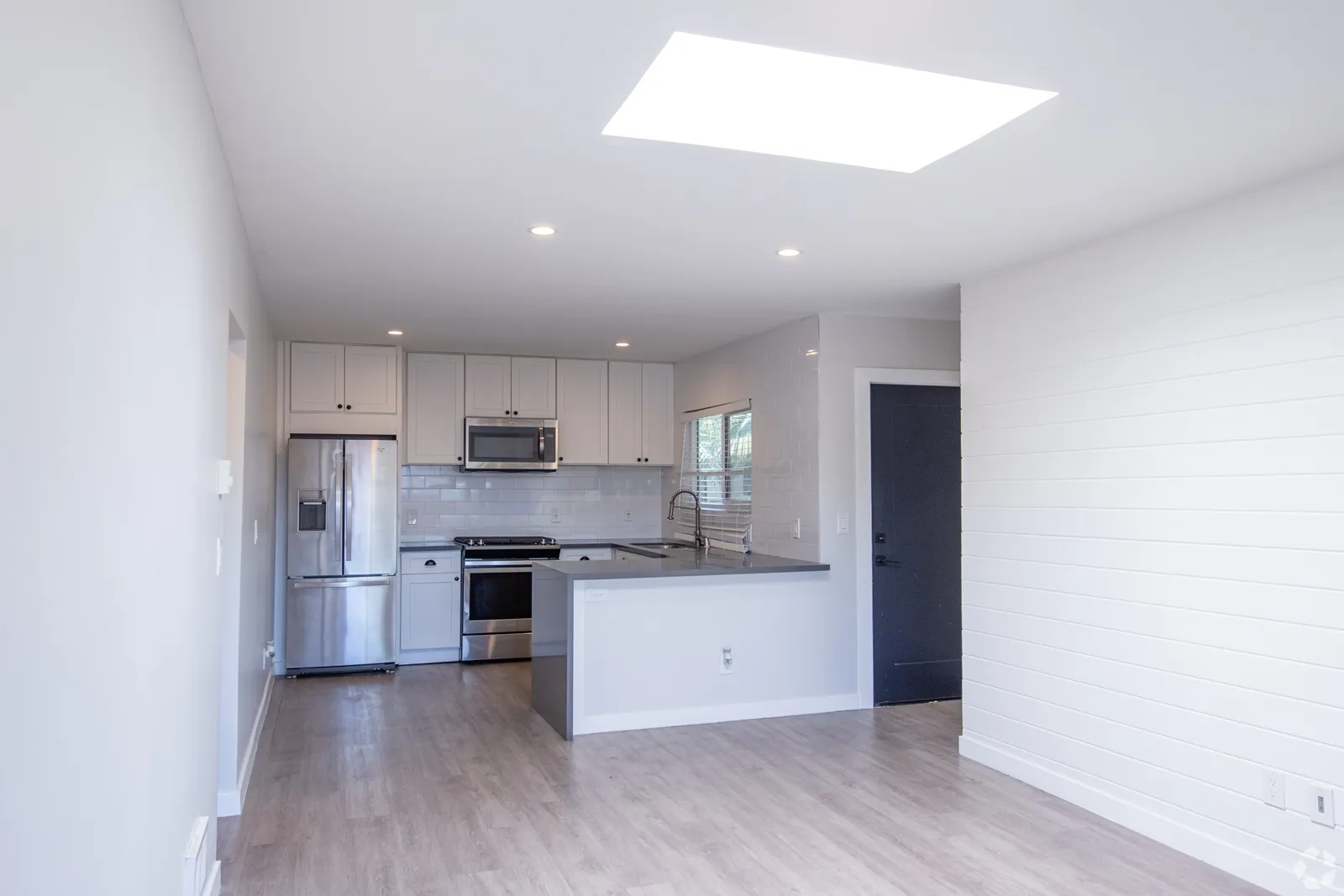 property for rent #4