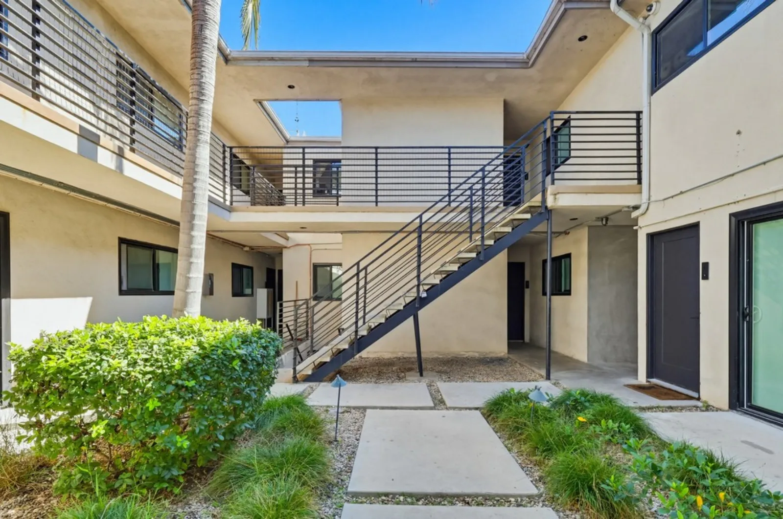 property for rent #10