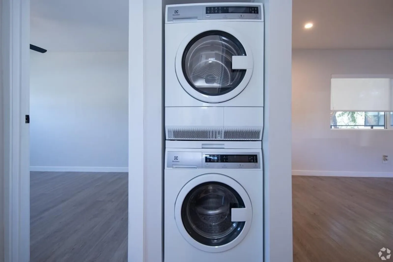 property for rent #12