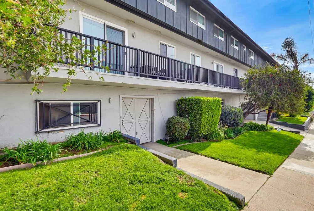 property for rent #11