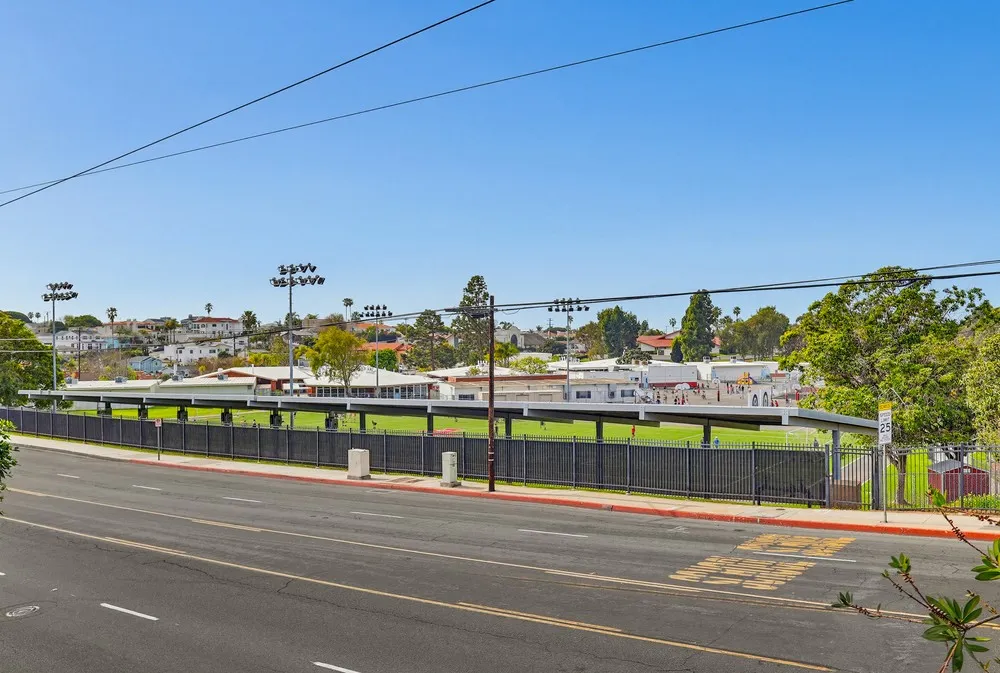 property for rent #13